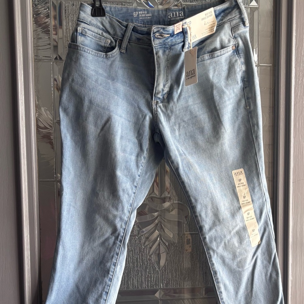 NWT a.n.a women’s jeans